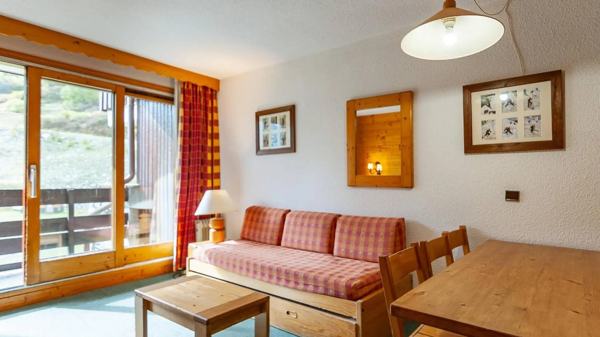Appartement Avec Balcon, Proche Des Pistes Et Commerces - Fr-1-355-203 Les Allues Apartment